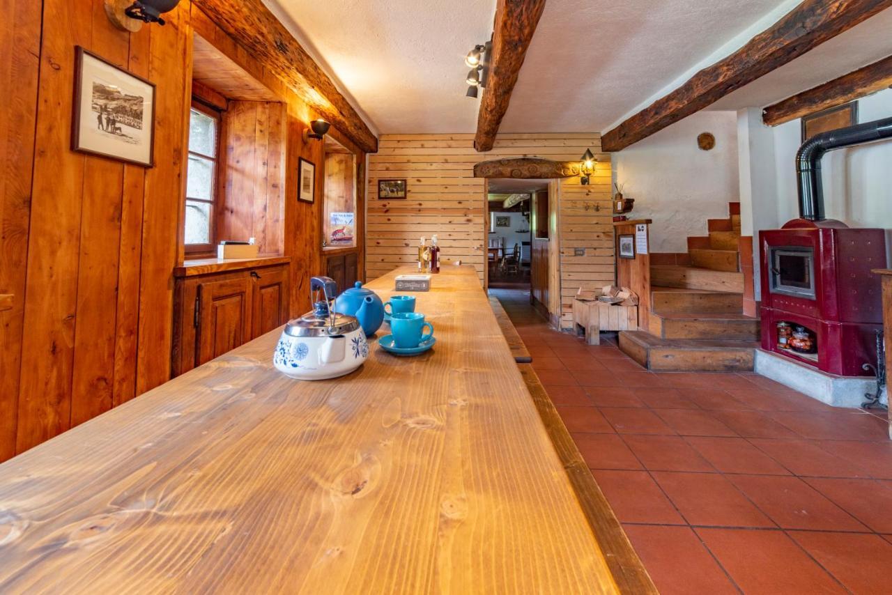 Voglia Di Veglia Hotel Varzo Luaran gambar