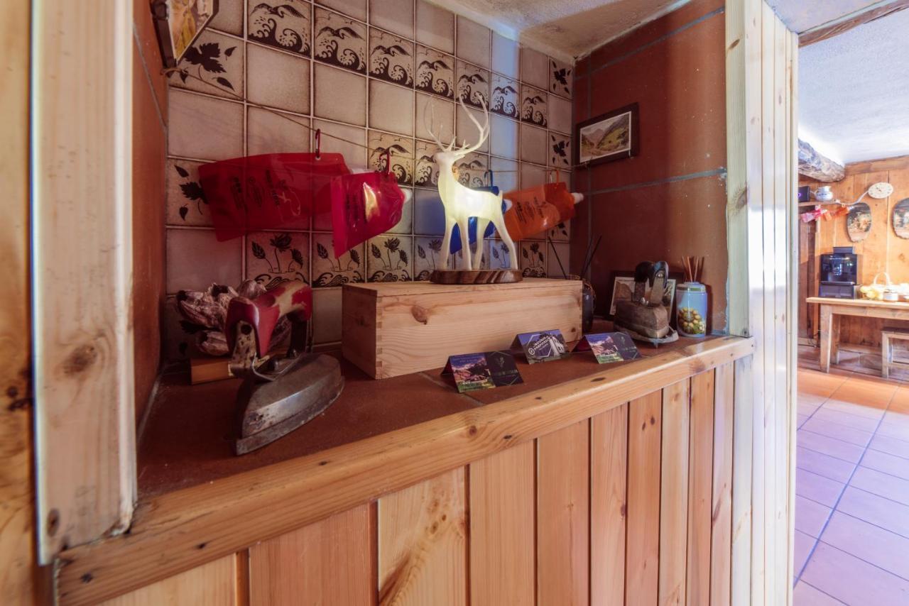 Voglia Di Veglia Hotel Varzo Luaran gambar