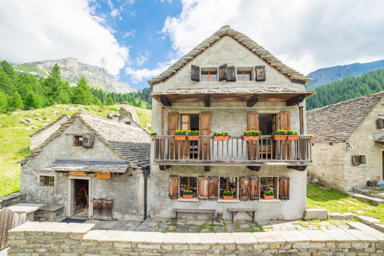 Voglia Di Veglia Hotel Varzo Luaran gambar