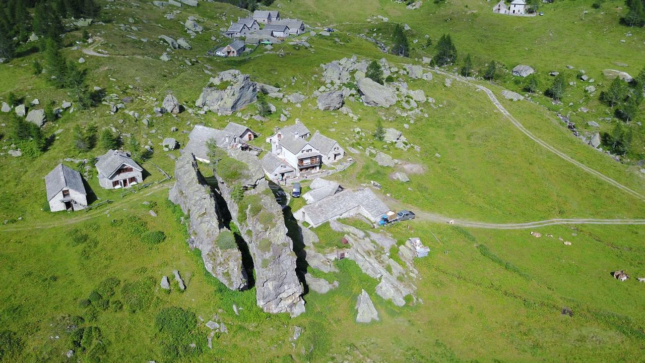 Voglia Di Veglia Hotel Varzo Luaran gambar