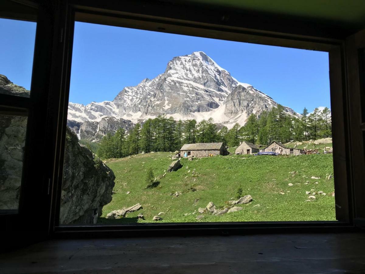 Voglia Di Veglia Hotel Varzo Luaran gambar